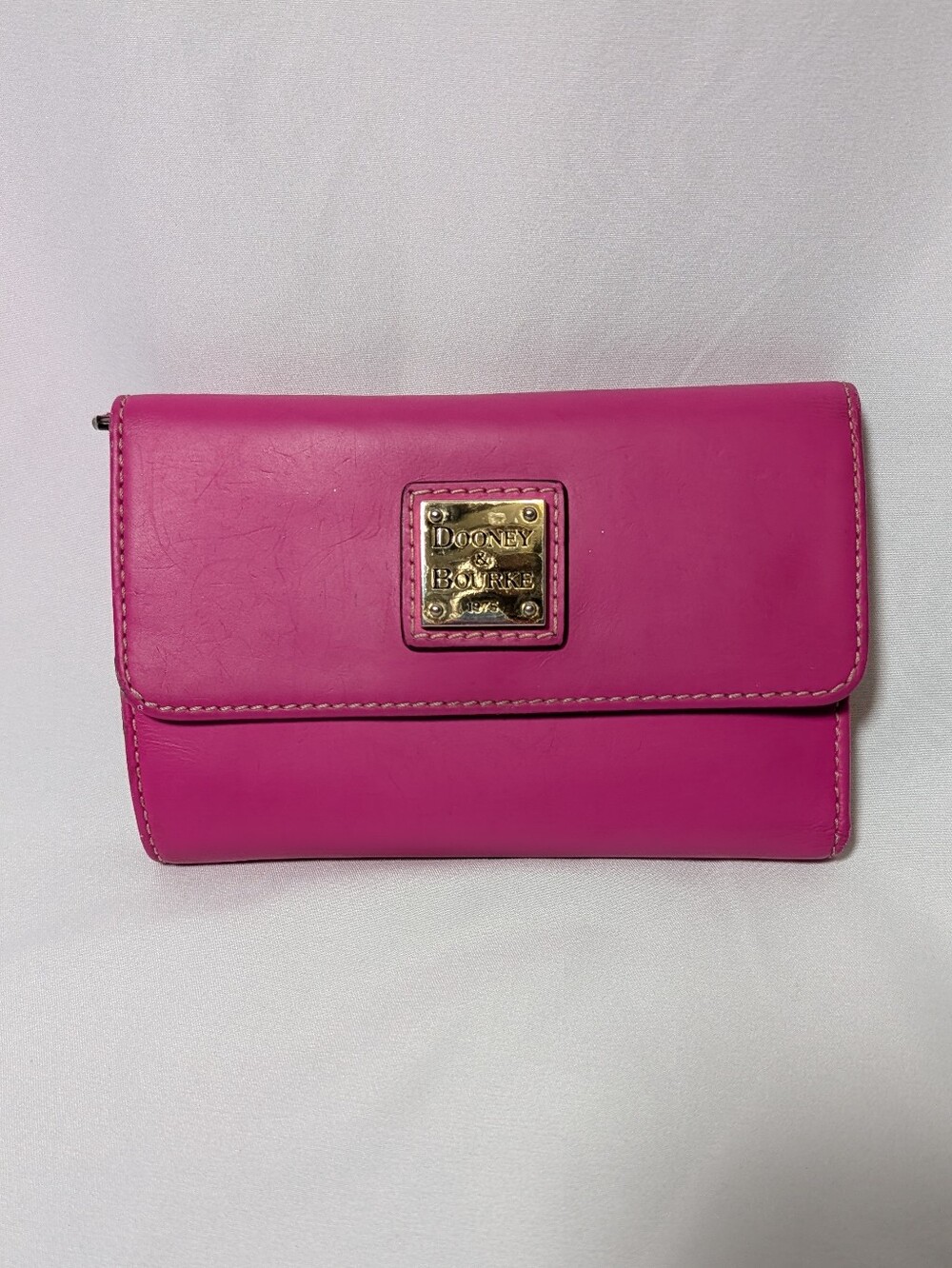 Dooney & Bourke Pink Leather Trifold Wallet Gold Logo - Picture 2 of 14